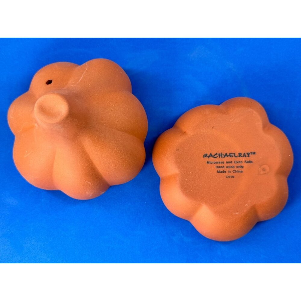 Rachael Ray Cucina Stoneware 4.5-Inch Terracotta Garlic Roaster - Picture 8 of 9